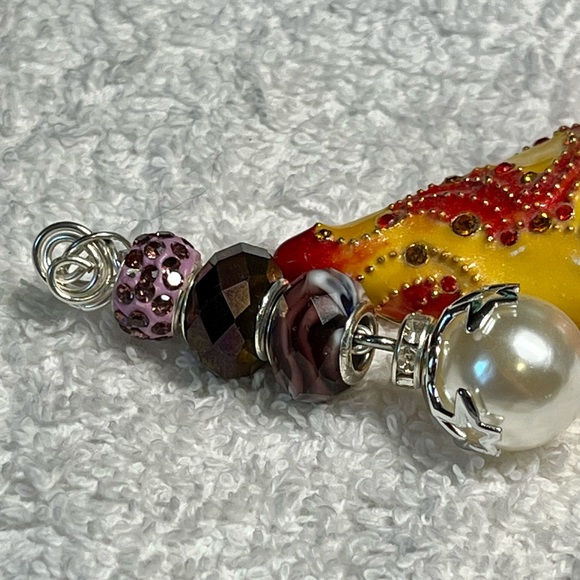 Purple and silver with silver star themed glass pearl wrapped pendant - Picture 6 of 9